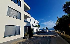 Dinary Apartman
