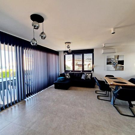 Dinary Apartman Vir Exterior foto