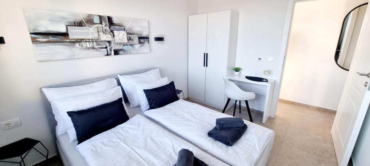 Dinary Apartman Vir Exterior foto