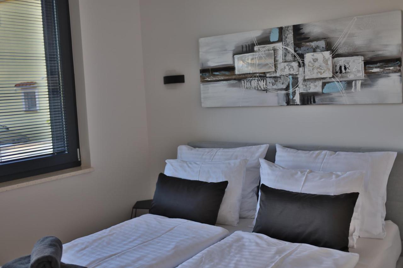 Dinary Apartman Vir Exterior foto