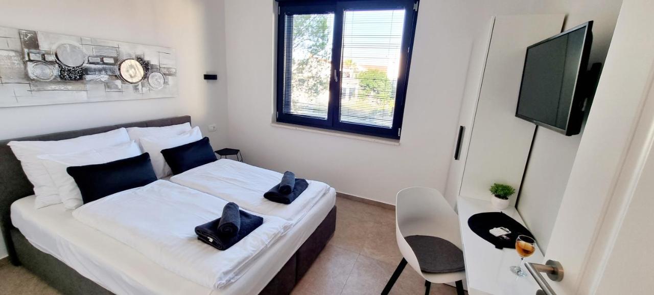 Dinary Apartman Vir Exterior foto