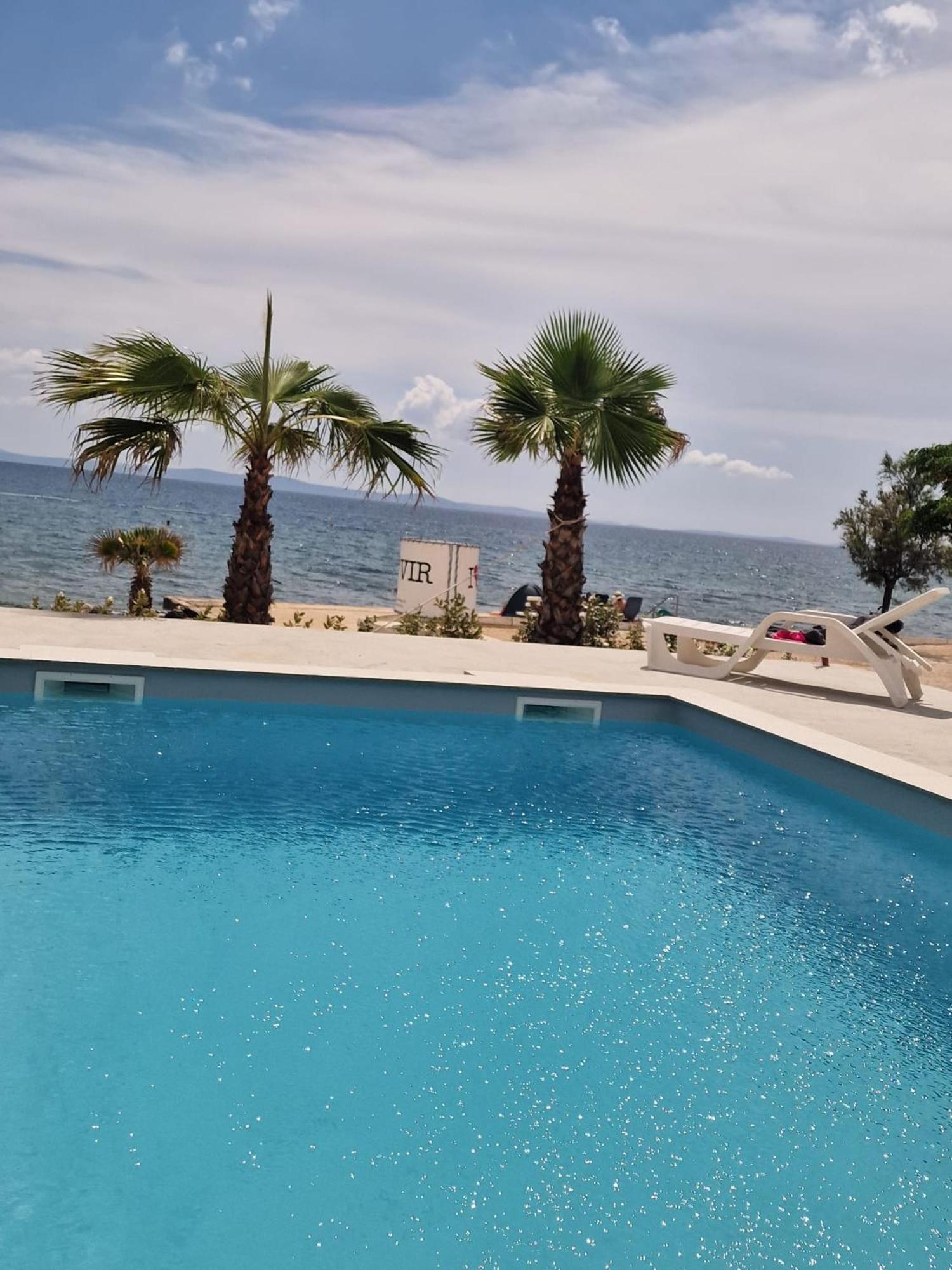 Dinary Apartman Vir Exterior foto