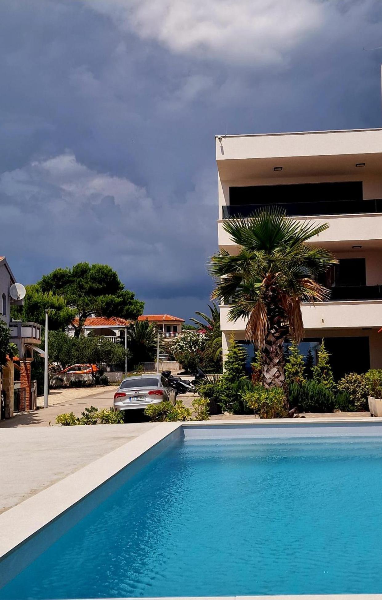 Dinary Apartman Vir Exterior foto